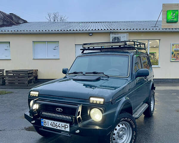 Зеленый ВАЗ 21214, объемом двигателя 1.69 л и пробегом 130 тыс. км за 6400 $, фото 1 на Automoto.ua