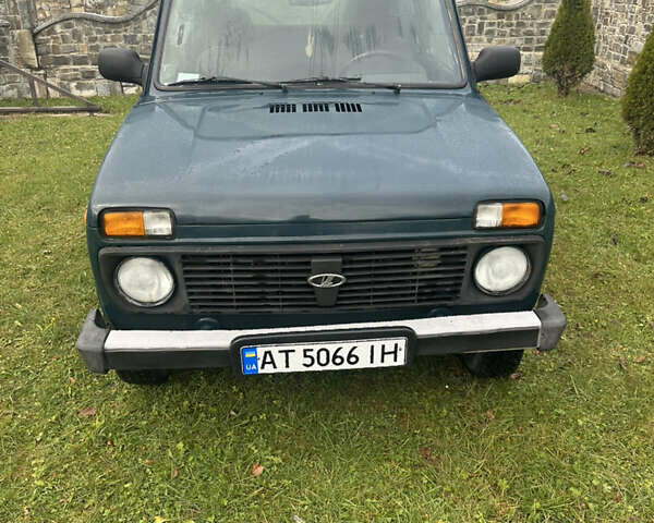 Зеленый ВАЗ 21214, объемом двигателя 1.7 л и пробегом 240 тыс. км за 3800 $, фото 1 на Automoto.ua