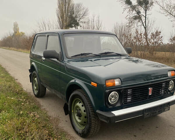 Зеленый ВАЗ 21214, объемом двигателя 1.7 л и пробегом 230 тыс. км за 3800 $, фото 1 на Automoto.ua