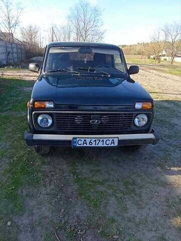 Зеленый ВАЗ 21214, объемом двигателя 1.69 л и пробегом 183 тыс. км за 3300 $, фото 1 на Automoto.ua