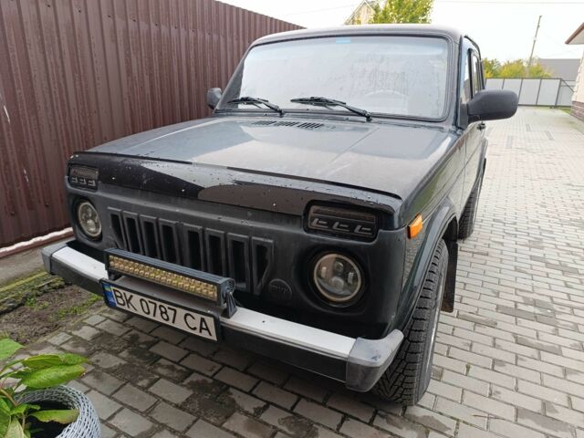 Зеленый ВАЗ 21214, объемом двигателя 1.7 л и пробегом 144 тыс. км за 4500 $, фото 1 на Automoto.ua