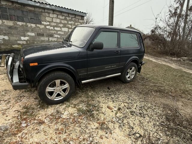 Зеленый ВАЗ 21214, объемом двигателя 1.7 л и пробегом 3 тыс. км за 3800 $, фото 1 на Automoto.ua