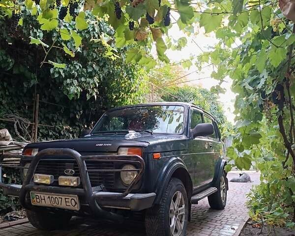 Зеленый ВАЗ 21214, объемом двигателя 1.69 л и пробегом 125 тыс. км за 4000 $, фото 1 на Automoto.ua