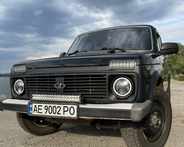 Зеленый ВАЗ 21214, объемом двигателя 1.69 л и пробегом 162 тыс. км за 6200 $, фото 1 на Automoto.ua