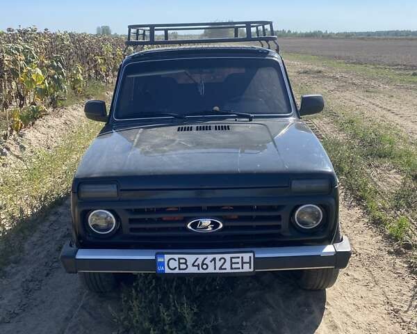 Зеленый ВАЗ 21214, объемом двигателя 1.69 л и пробегом 300 тыс. км за 3200 $, фото 1 на Automoto.ua