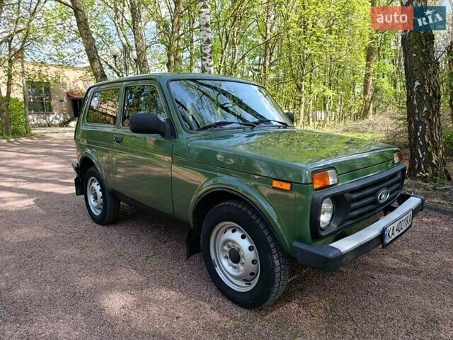Зелений ВАЗ 21214, об'ємом двигуна 1.7 л та пробігом 32 тис. км за 7900 $, фото 1 на Automoto.ua