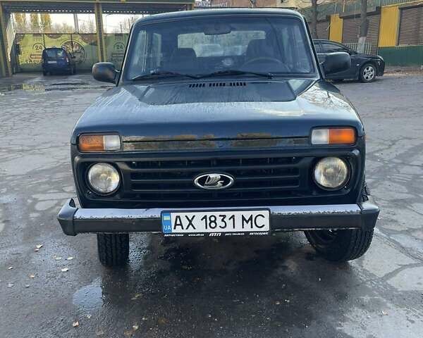 Зеленый ВАЗ 21214, объемом двигателя 1.69 л и пробегом 150 тыс. км за 3100 $, фото 1 на Automoto.ua