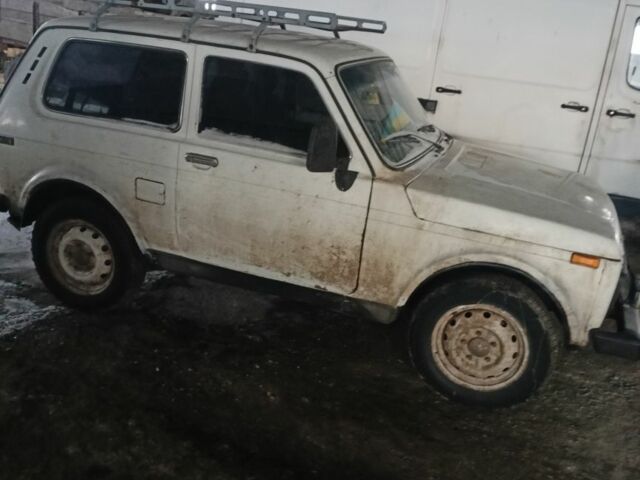 Білий ВАЗ 2123 Niva, об'ємом двигуна 0 л та пробігом 464 тис. км за 1500 $, фото 1 на Automoto.ua