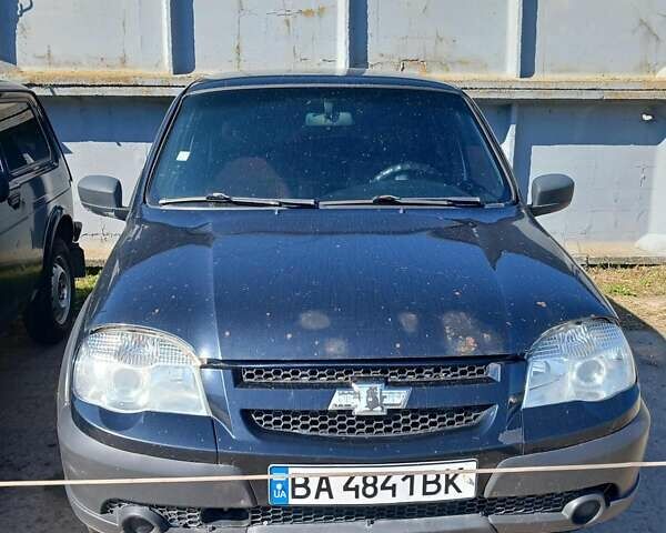 Чорний ВАЗ 2123 Niva, об'ємом двигуна 1.69 л та пробігом 338 тис. км за 3500 $, фото 1 на Automoto.ua