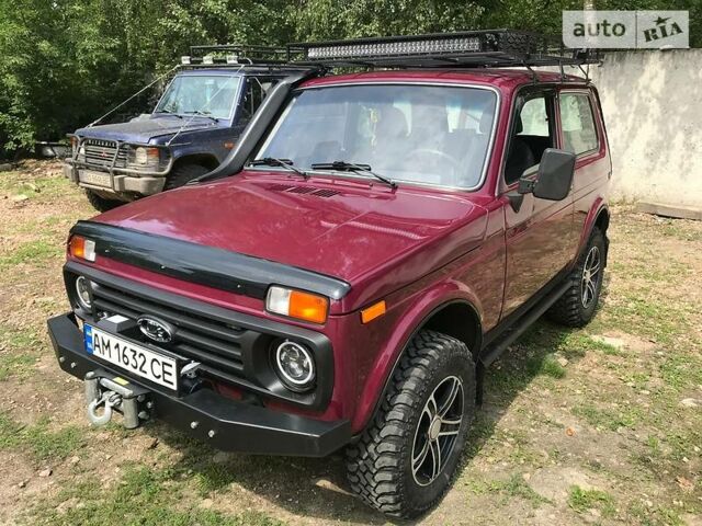 Гранатовый ВАЗ 2123 Niva, объемом двигателя 1.9 л и пробегом 50 тыс. км за 6500 $, фото 1 на Automoto.ua