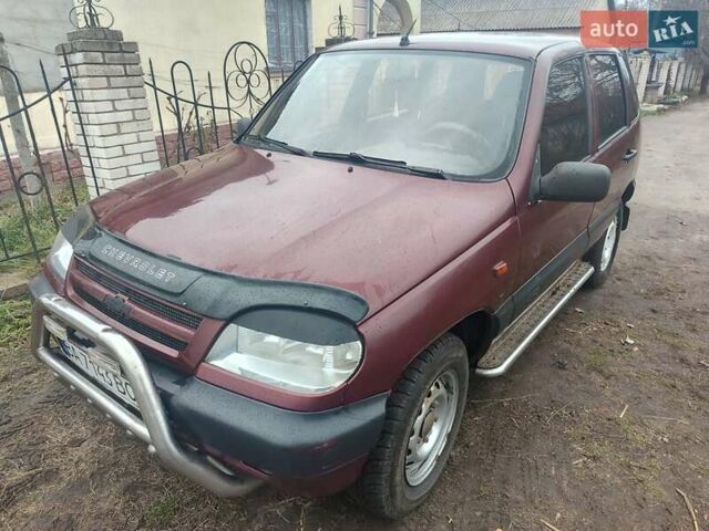 Червоний ВАЗ 2123 Niva, об'ємом двигуна 1.69 л та пробігом 125 тис. км за 3600 $, фото 1 на Automoto.ua
