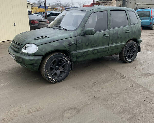 ВАЗ 2123 Niva, объемом двигателя 1.69 л и пробегом 254 тыс. км за 2200 $, фото 1 на Automoto.ua