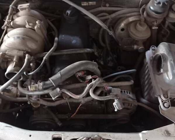 ВАЗ 2123 Niva, объемом двигателя 1.69 л и пробегом 398 тыс. км за 2142 $, фото 1 на Automoto.ua