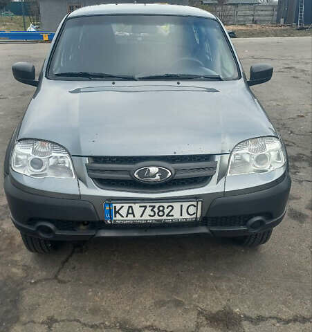 ВАЗ 2123 Niva, об'ємом двигуна 1.69 л та пробігом 210 тис. км за 5800 $, фото 1 на Automoto.ua