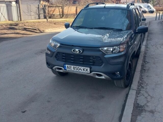 Серый ВАЗ 2123 Niva, объемом двигателя 1.7 л и пробегом 49 тыс. км за 11500 $, фото 1 на Automoto.ua