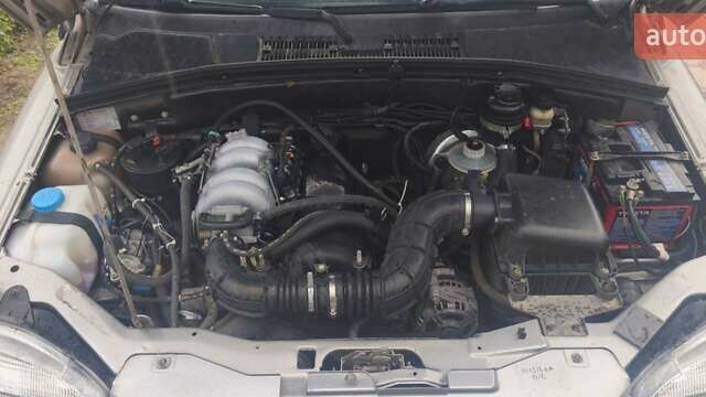 Сірий ВАЗ 2123 Niva, об'ємом двигуна 1.69 л та пробігом 106 тис. км за 4600 $, фото 1 на Automoto.ua