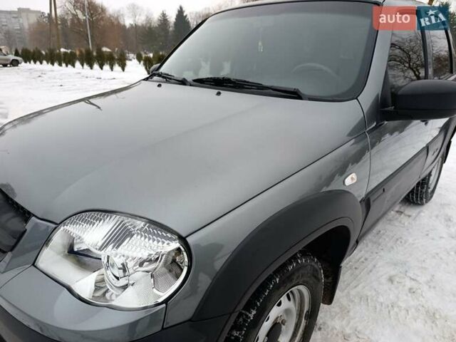 Серый ВАЗ 2123 Niva, объемом двигателя 1.69 л и пробегом 16 тыс. км за 10300 $, фото 1 на Automoto.ua