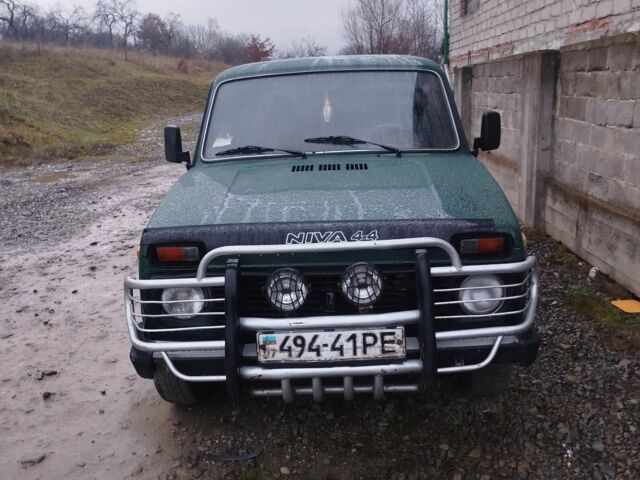 Зеленый ВАЗ 2123 Niva, объемом двигателя 1.7 л и пробегом 68 тыс. км за 2200 $, фото 1 на Automoto.ua