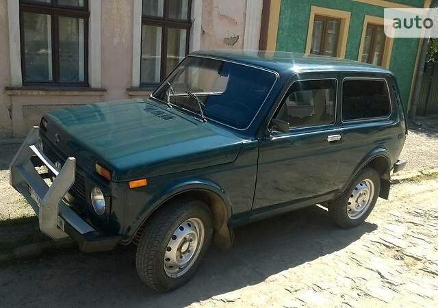 Зеленый ВАЗ 2123 Niva, объемом двигателя 1.7 л и пробегом 186 тыс. км за 2850 $, фото 1 на Automoto.ua