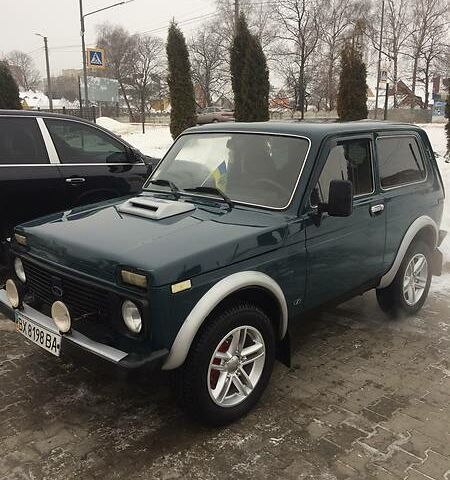 Зеленый ВАЗ 2123 Niva, объемом двигателя 1.7 л и пробегом 142 тыс. км за 3700 $, фото 1 на Automoto.ua