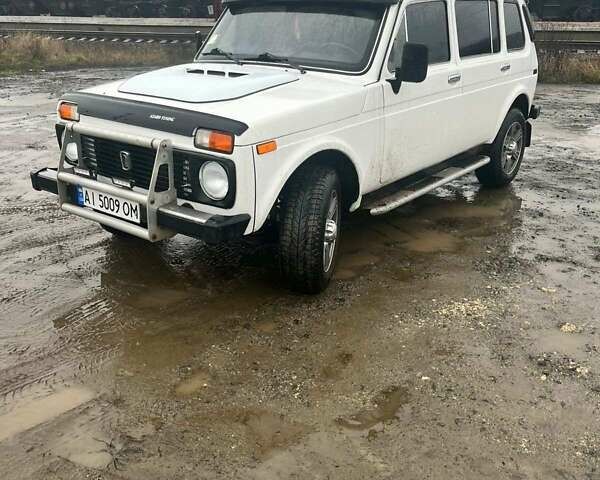 Белый ВАЗ 2131 Нива, объемом двигателя 1.69 л и пробегом 158 тыс. км за 3250 $, фото 1 на Automoto.ua