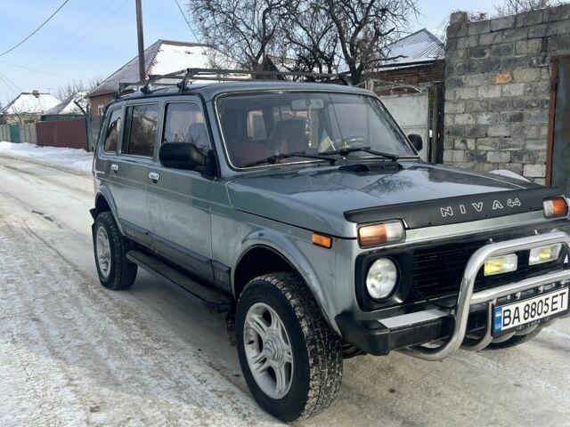 Серый ВАЗ 2131 Нива, объемом двигателя 1.7 л и пробегом 170 тыс. км за 4200 $, фото 1 на Automoto.ua