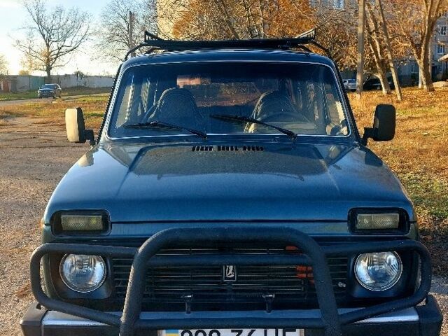 Зелений ВАЗ 2131 Нива, об'ємом двигуна 1.7 л та пробігом 250 тис. км за 2464 $, фото 1 на Automoto.ua