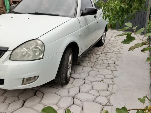 Білий ВАЗ 2170 Priora, об'ємом двигуна 1.6 л та пробігом 1 тис. км за 2500 $, фото 1 на Automoto.ua