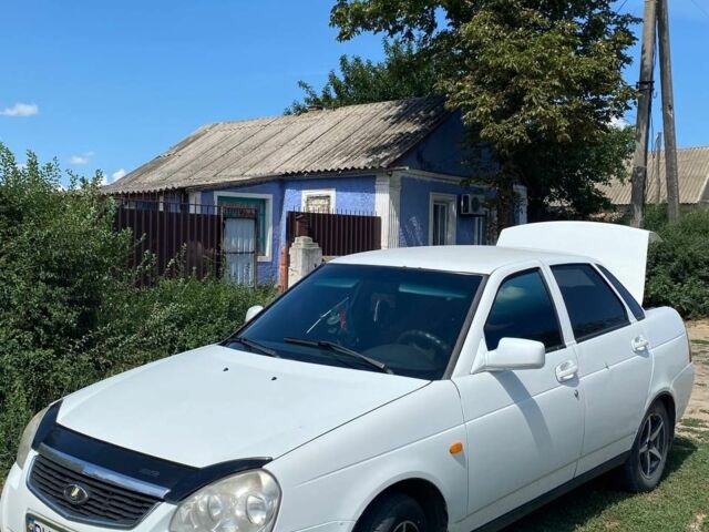 Білий ВАЗ 2170 Priora, об'ємом двигуна 1.6 л та пробігом 315 тис. км за 2560 $, фото 1 на Automoto.ua