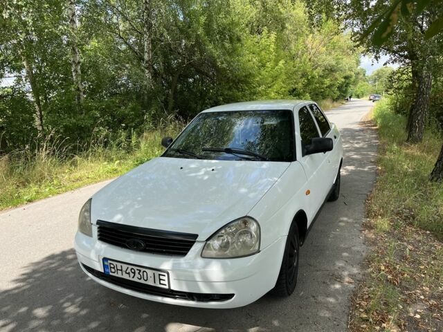 Белый ВАЗ 2170 Priora, объемом двигателя 1.6 л и пробегом 250 тыс. км за 1499 $, фото 1 на Automoto.ua