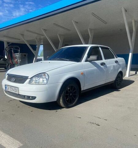 Белый ВАЗ 2170 Priora, объемом двигателя 1.6 л и пробегом 230 тыс. км за 2400 $, фото 1 на Automoto.ua