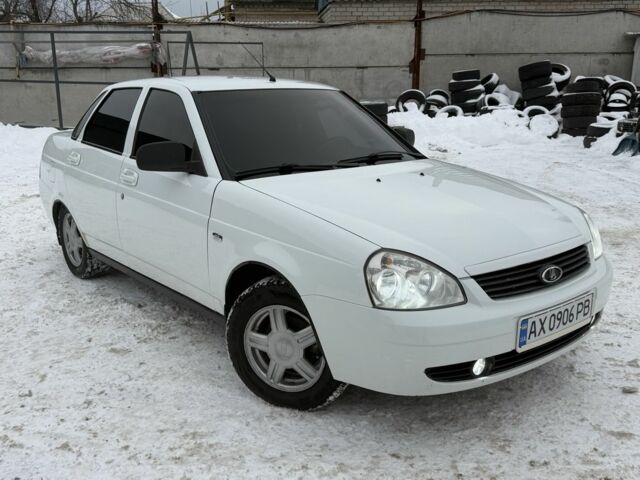 Білий ВАЗ 2170 Priora, об'ємом двигуна 1.6 л та пробігом 140 тис. км за 3700 $, фото 1 на Automoto.ua