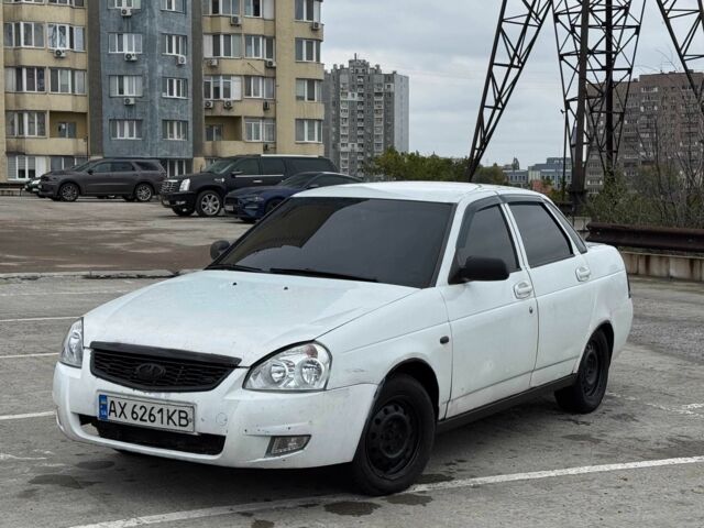 Білий ВАЗ 2170 Priora, об'ємом двигуна 1.6 л та пробігом 220 тис. км за 1201 $, фото 1 на Automoto.ua