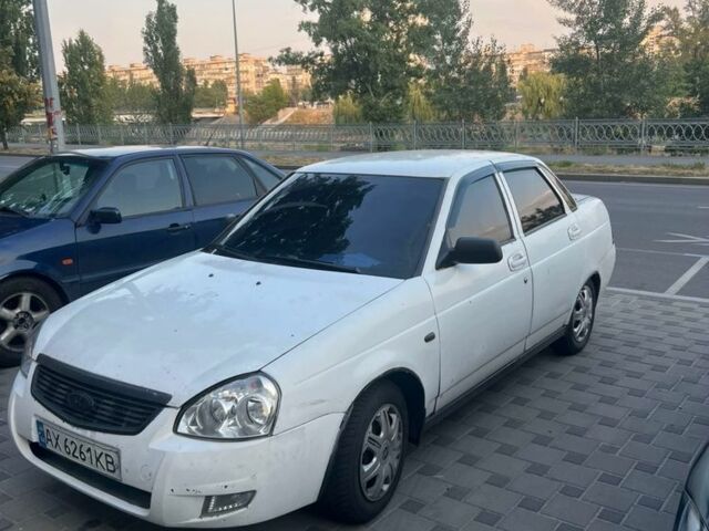 Білий ВАЗ 2170 Priora, об'ємом двигуна 1.6 л та пробігом 220 тис. км за 1799 $, фото 1 на Automoto.ua