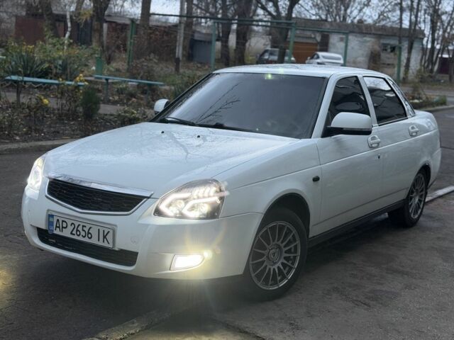 Белый ВАЗ 2170 Priora, объемом двигателя 1.6 л и пробегом 120 тыс. км за 4500 $, фото 1 на Automoto.ua