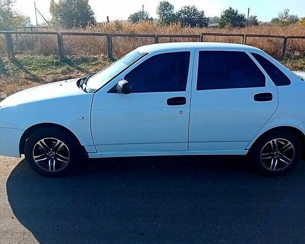 Білий ВАЗ 2170 Priora, об'ємом двигуна 1.6 л та пробігом 235 тис. км за 3500 $, фото 1 на Automoto.ua
