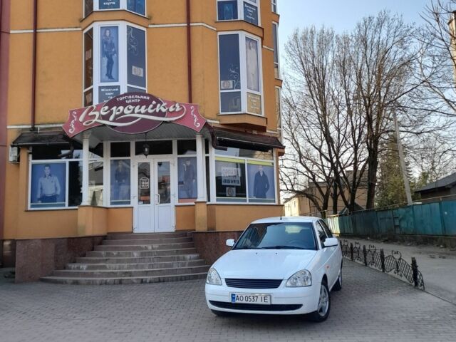 Белый ВАЗ 2170 Priora, объемом двигателя 1.6 л и пробегом 120 тыс. км за 2850 $, фото 1 на Automoto.ua