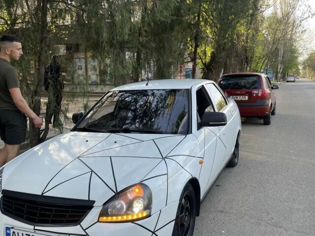 Білий ВАЗ 2170 Priora, об'ємом двигуна 1.6 л та пробігом 140 тис. км за 2800 $, фото 1 на Automoto.ua