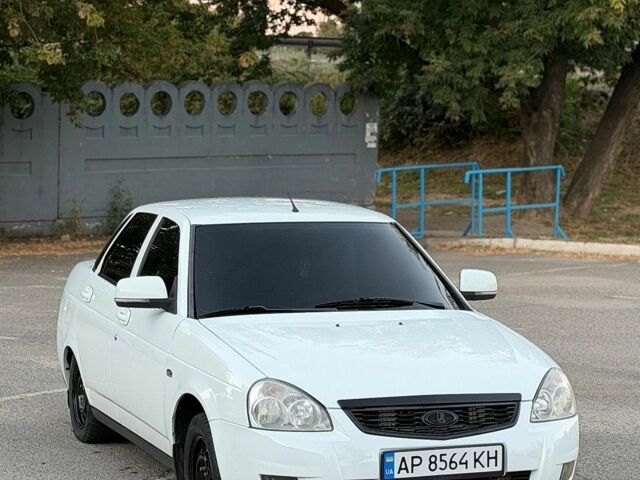 Белый ВАЗ 2170 Priora, объемом двигателя 1.6 л и пробегом 196 тыс. км за 4100 $, фото 1 на Automoto.ua