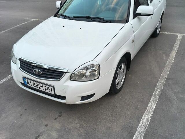 Білий ВАЗ 2170 Priora, об'ємом двигуна 1.6 л та пробігом 130 тис. км за 3900 $, фото 1 на Automoto.ua