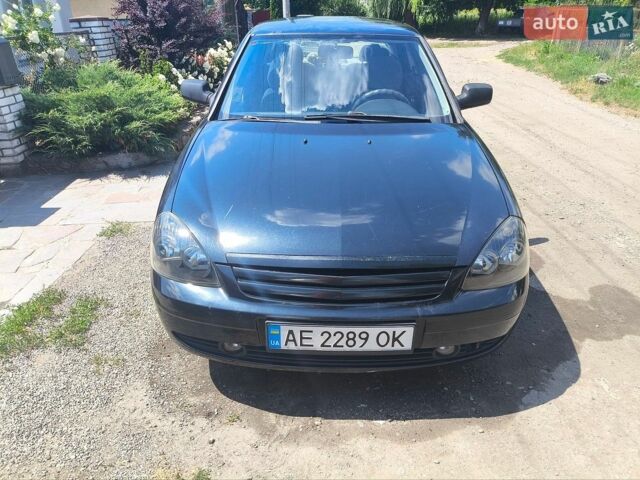 Черный ВАЗ 2170 Priora, объемом двигателя 1.6 л и пробегом 160 тыс. км за 2100 $, фото 1 на Automoto.ua