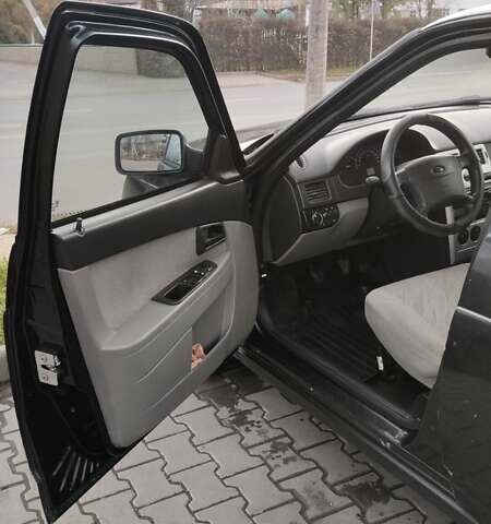 Черный ВАЗ 2170 Priora, объемом двигателя 1.6 л и пробегом 158 тыс. км за 1850 $, фото 1 на Automoto.ua