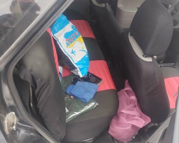 Черный ВАЗ 2170 Priora, объемом двигателя 1.6 л и пробегом 200 тыс. км за 1000 $, фото 1 на Automoto.ua