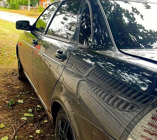 Черный ВАЗ 2170 Priora, объемом двигателя 1.6 л и пробегом 280 тыс. км за 3000 $, фото 1 на Automoto.ua