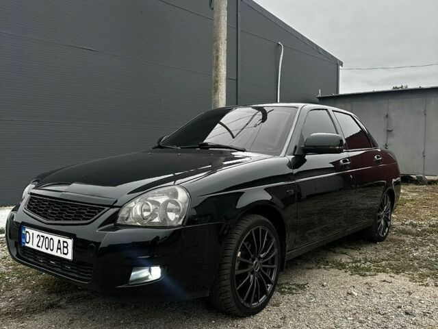 Черный ВАЗ 2170 Priora, объемом двигателя 1.6 л и пробегом 250 тыс. км за 3600 $, фото 1 на Automoto.ua