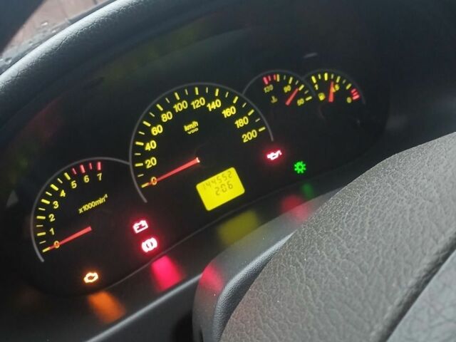 Черный ВАЗ 2170 Priora, объемом двигателя 1.6 л и пробегом 127 тыс. км за 2000 $, фото 1 на Automoto.ua