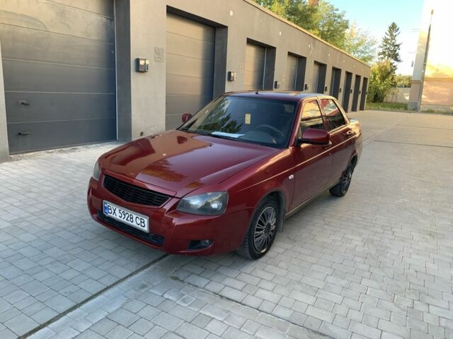 Красный ВАЗ 2170 Priora, объемом двигателя 1.6 л и пробегом 165 тыс. км за 2100 $, фото 1 на Automoto.ua