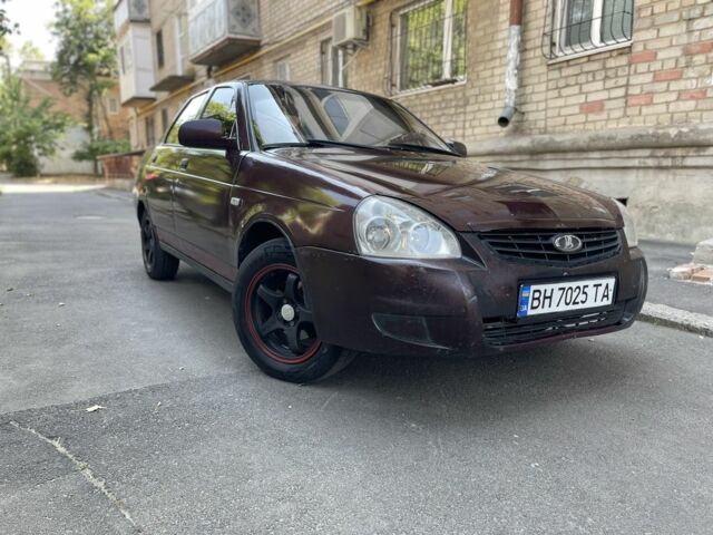 Красный ВАЗ 2170 Priora, объемом двигателя 1.6 л и пробегом 200 тыс. км за 1499 $, фото 1 на Automoto.ua