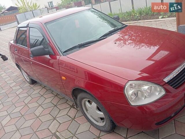 Красный ВАЗ 2170 Priora, объемом двигателя 1.6 л и пробегом 240 тыс. км за 2200 $, фото 1 на Automoto.ua