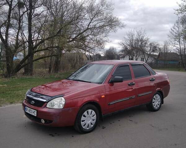 Красный ВАЗ 2170 Priora, объемом двигателя 1.6 л и пробегом 130 тыс. км за 2000 $, фото 1 на Automoto.ua